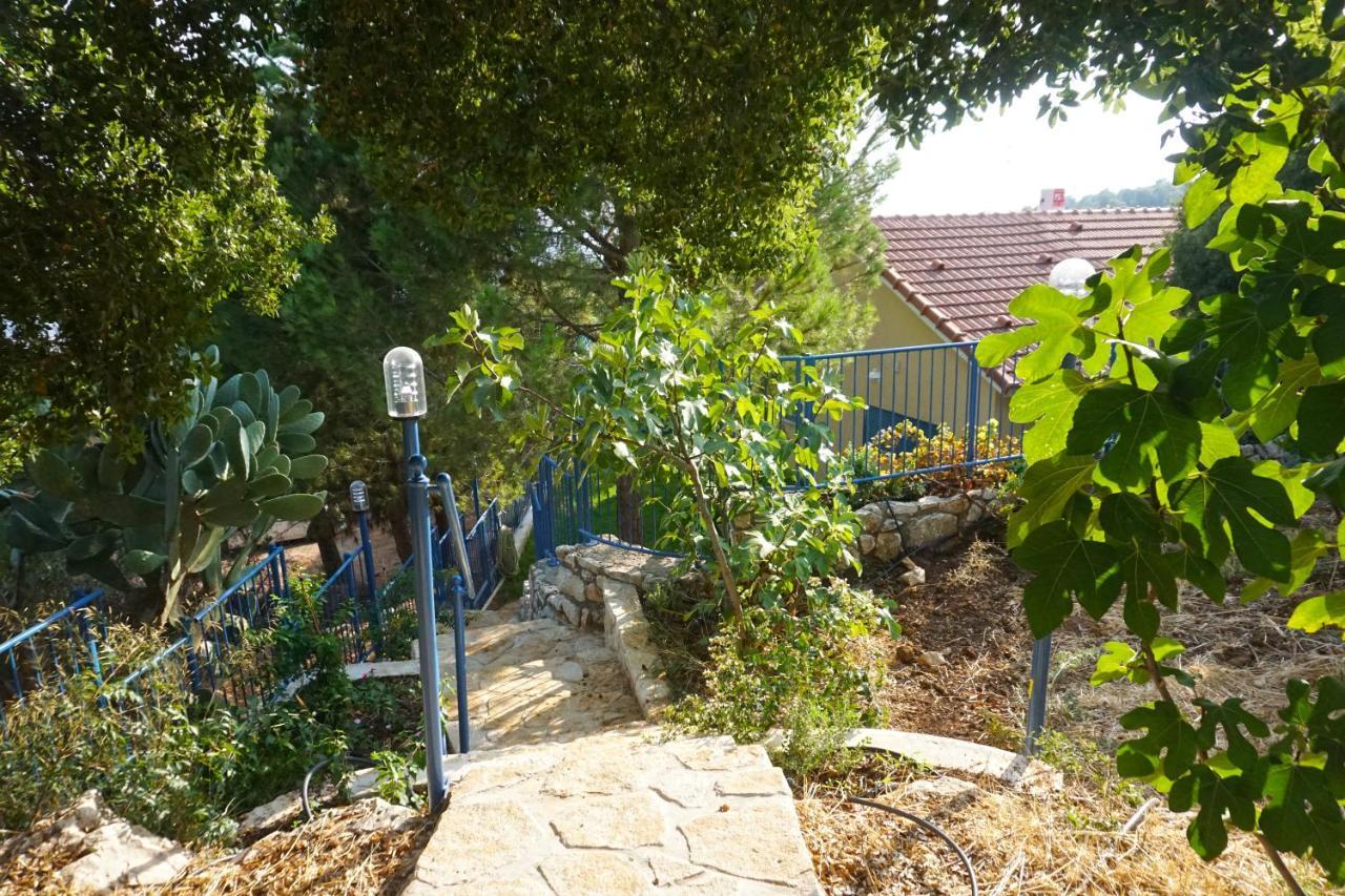 Ohn-Bar Guesthouse Amirim Exterior photo